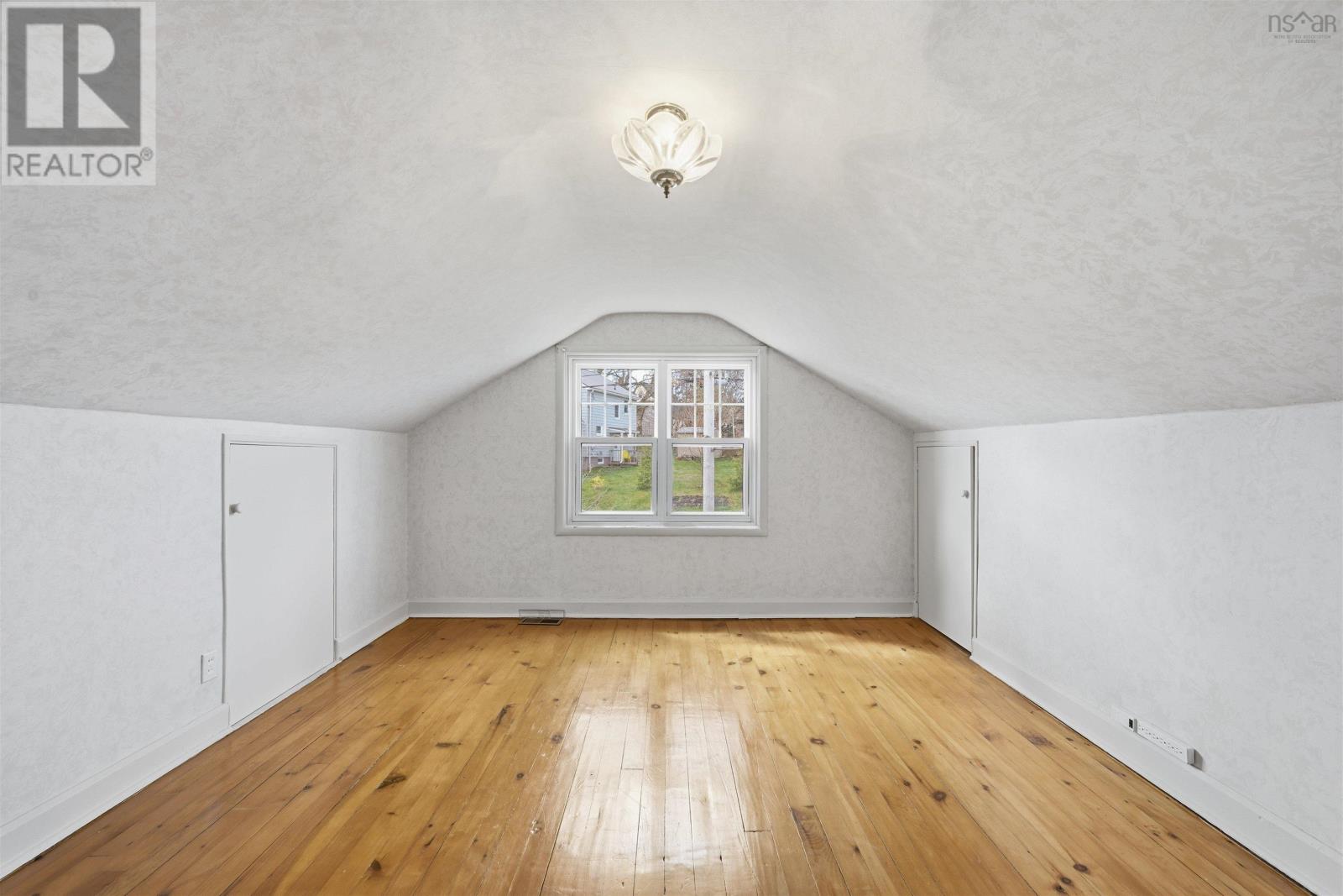 Property 19 of 48 of 241 Johnstone Avenue
