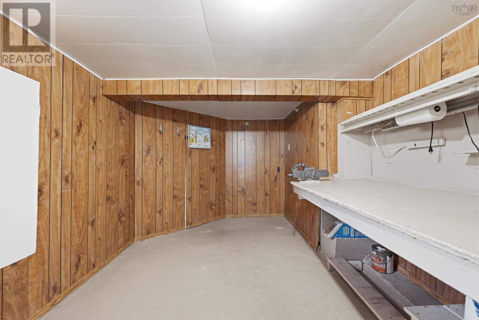 Property 28 of 48 of 241 Johnstone Avenue