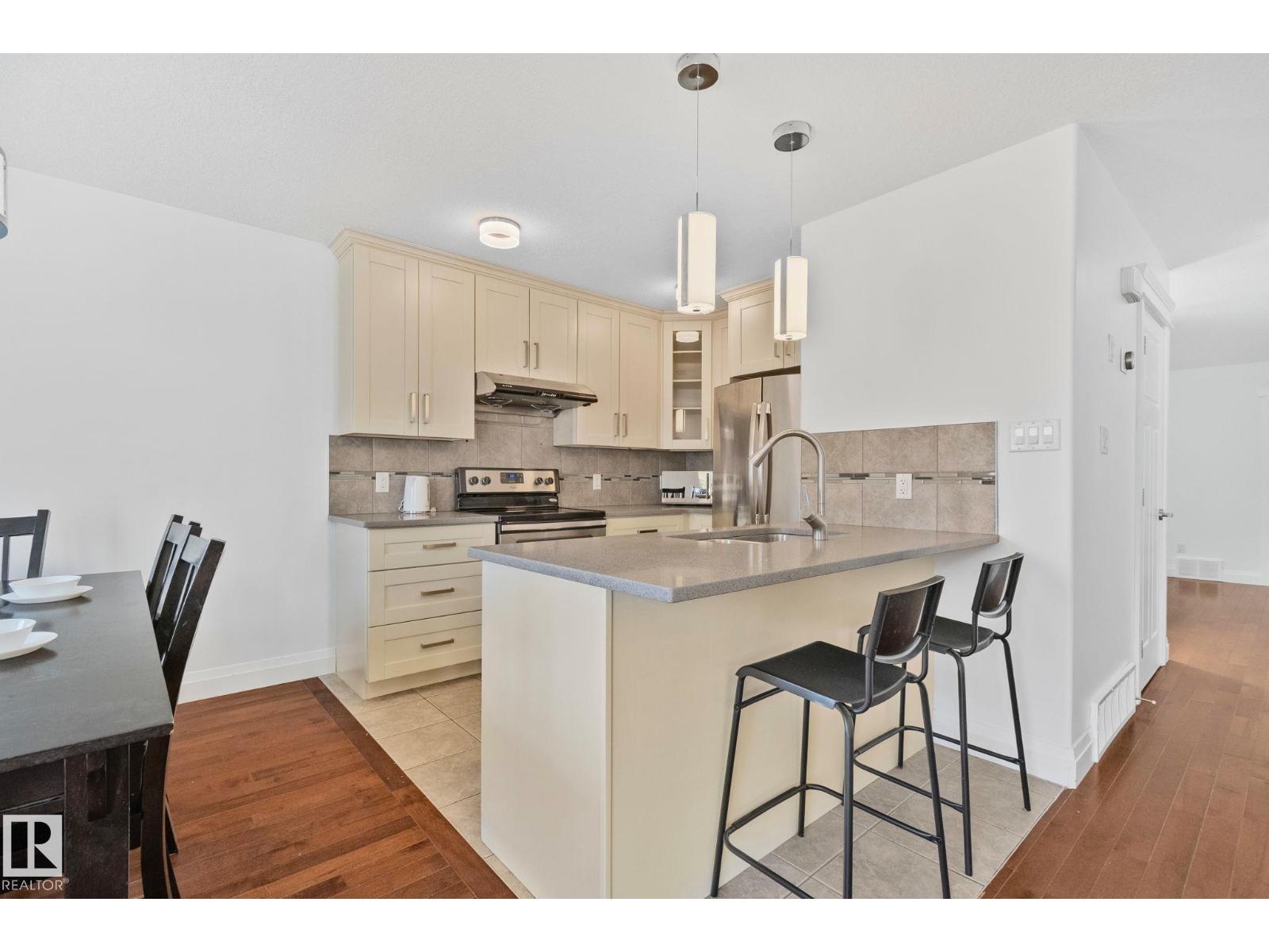 10813 66 AV NW - 12