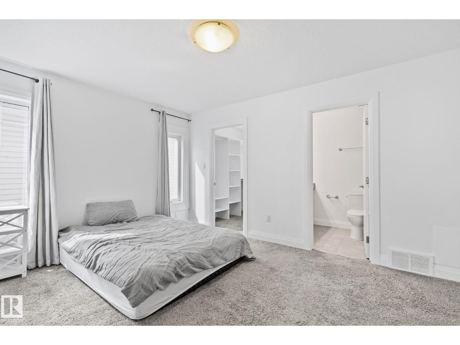 10813 66 AV NW - 20