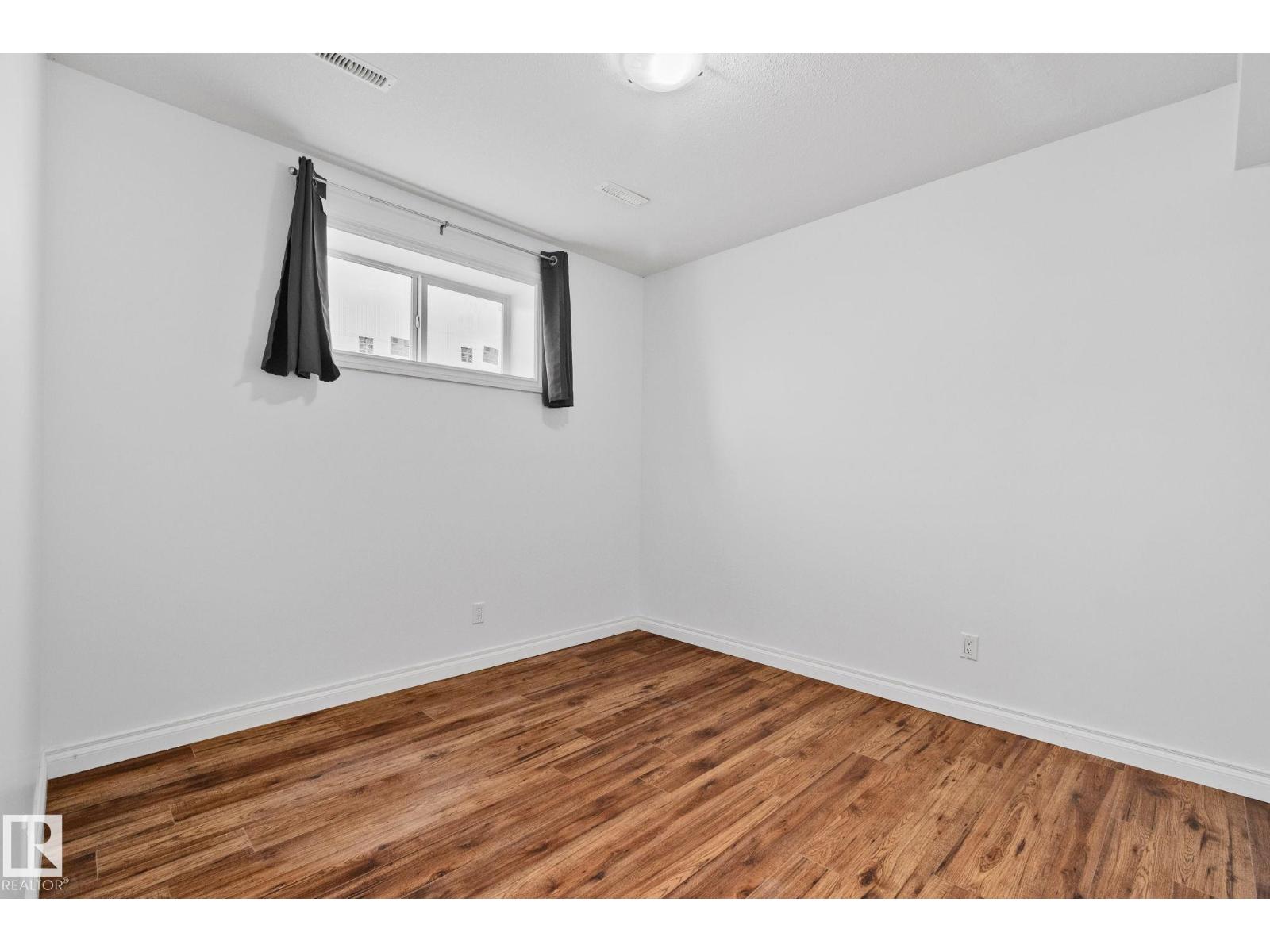 10813 66 AV NW - 36
