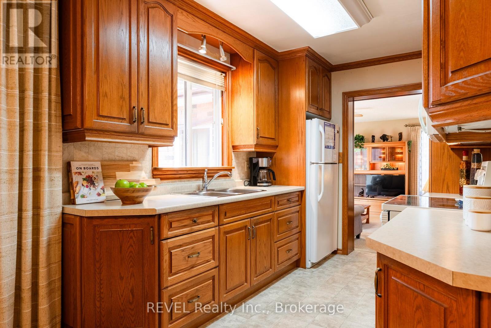 6 HARCOVE STREET - 12