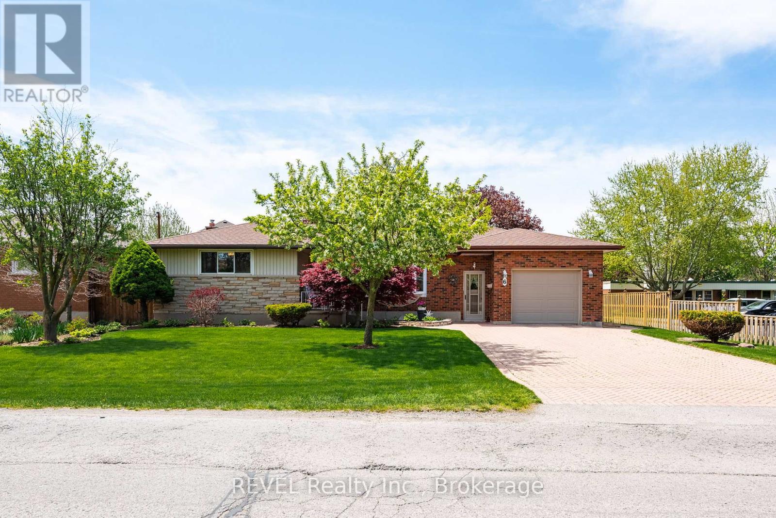 6 HARCOVE STREET - 40
