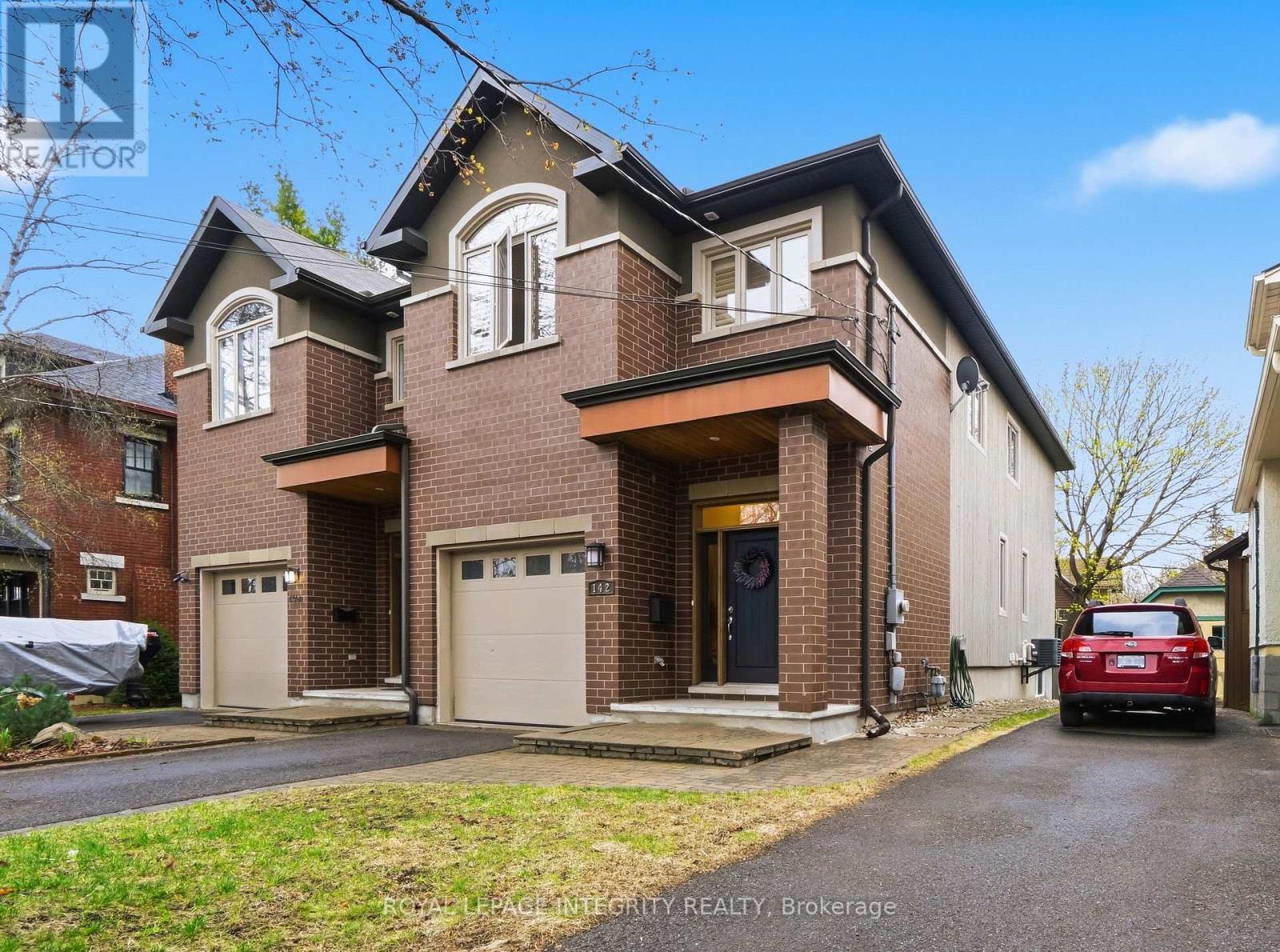 142 Faraday Street 4 bed - 4 bath