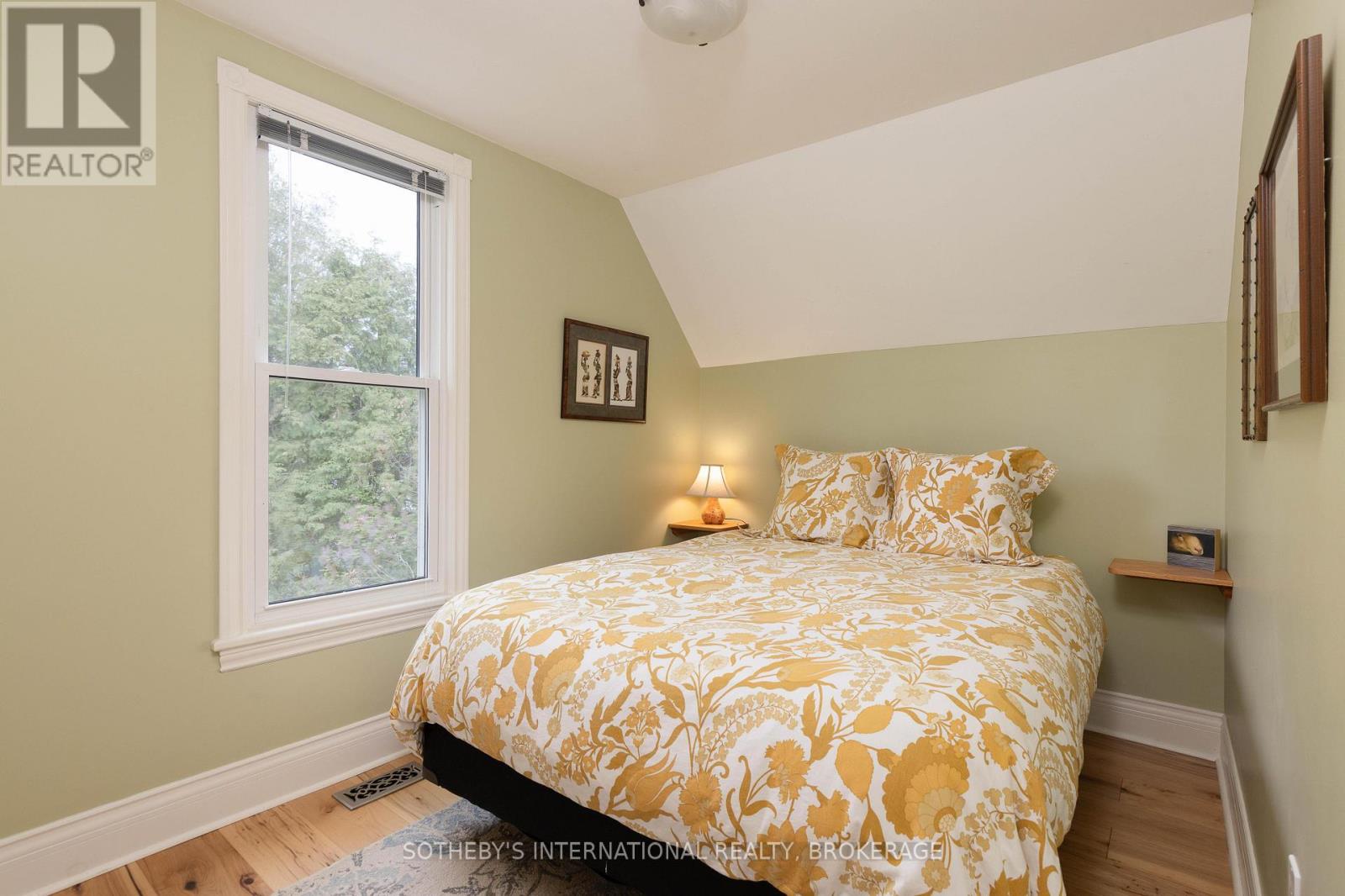 15906 NIAGARA PARKWAY - 23