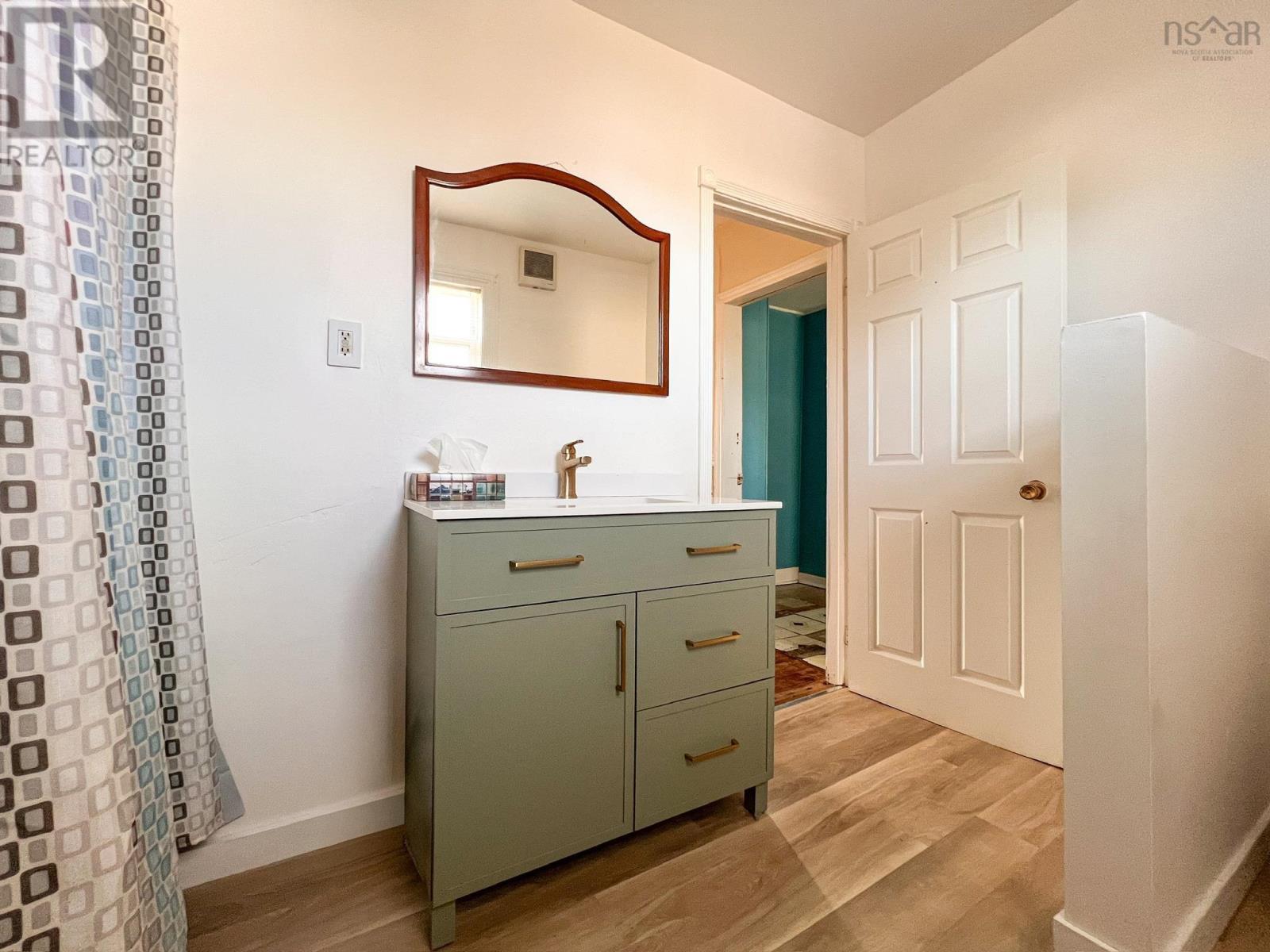 196 Gatacre Street - 16