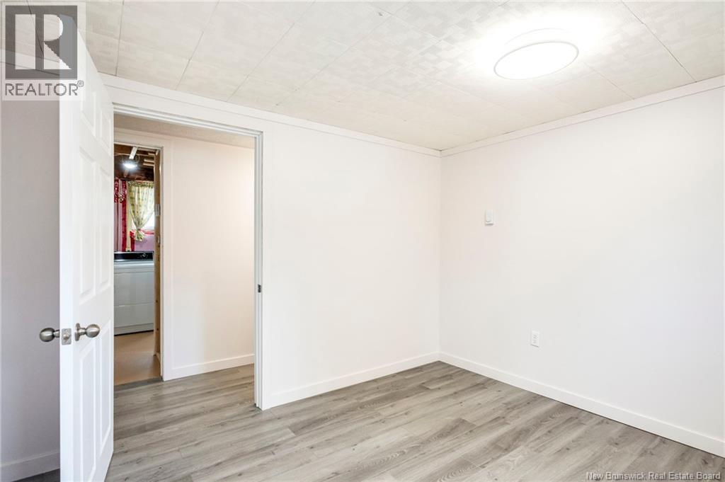 27 Chapel Road - 34