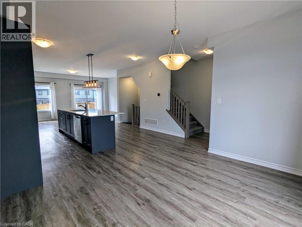 54 CADWELL Lane, Hamilton, Ontario, L9C0E8 — Photo 3