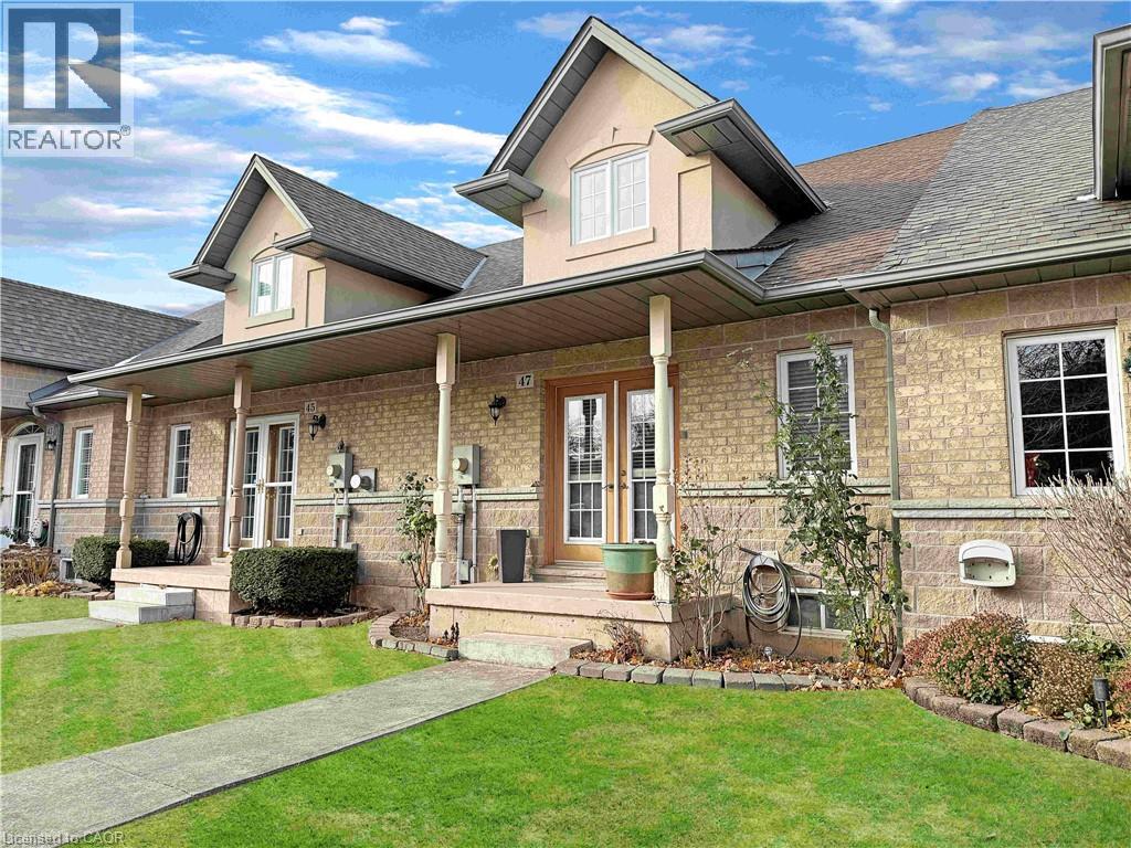 47 DYNASTY Avenue, Stoney Creek, Ontario, L8G4Z5 — Photo 4