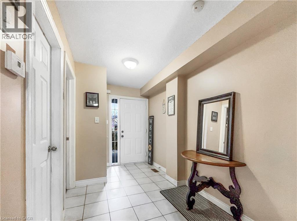 47 DYNASTY Avenue, Stoney Creek, Ontario, L8G4Z5 — Photo 12