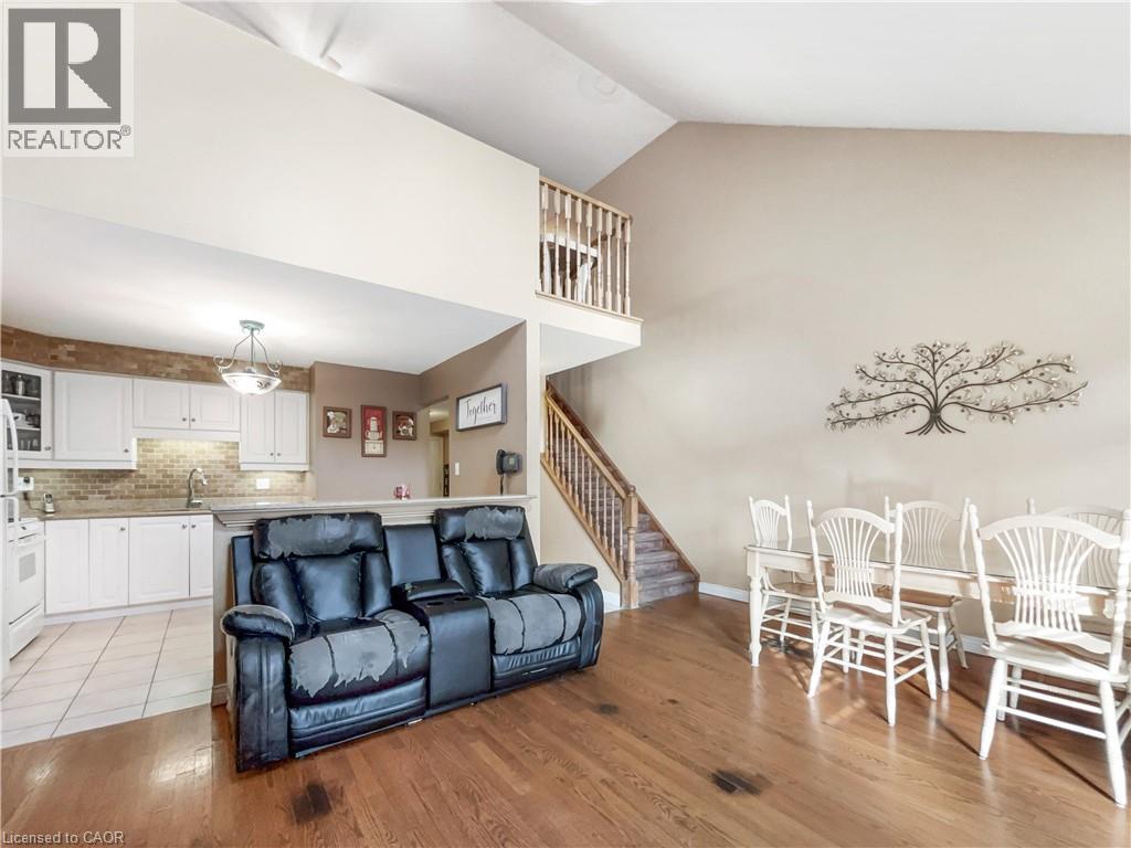 47 DYNASTY Avenue, Stoney Creek, Ontario, L8G4Z5 — Photo 11