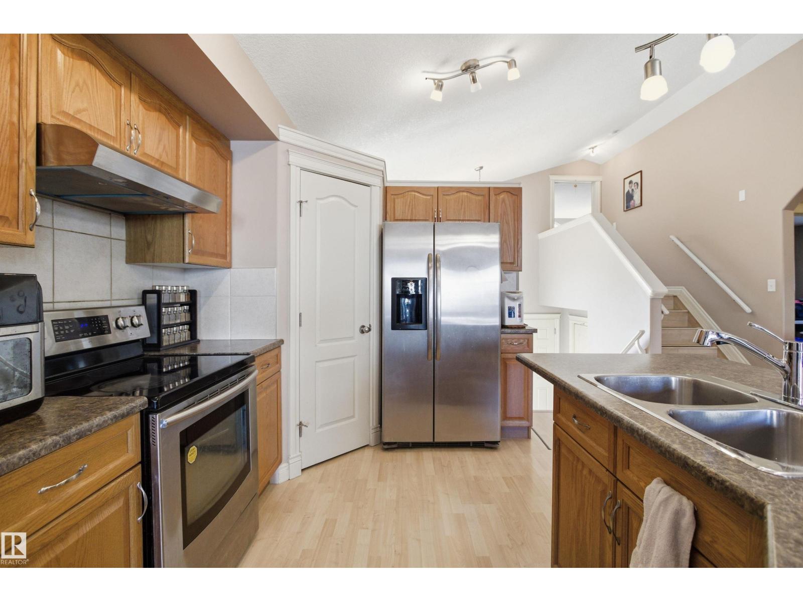 16204 48 ST NW - 8