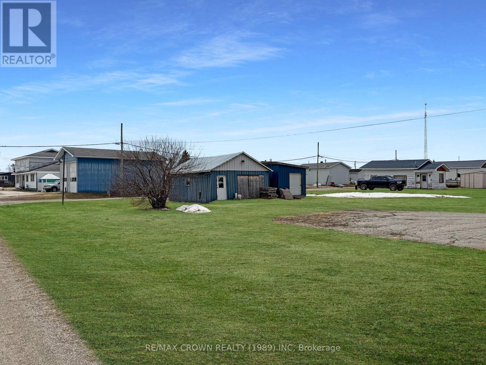 135 QUEEN STREET - 31