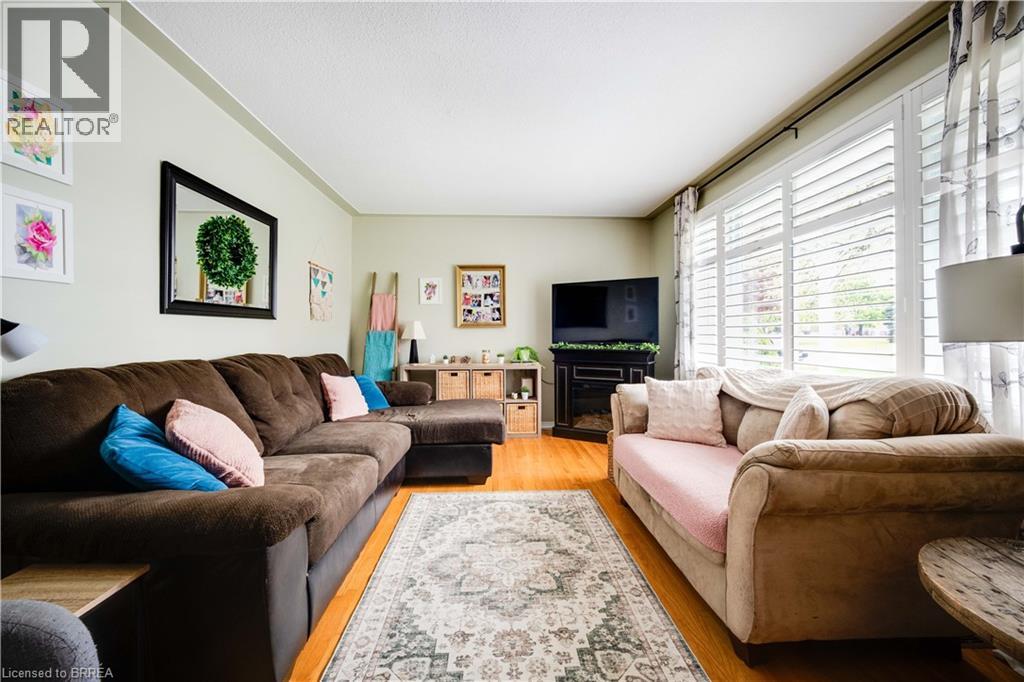 50 ELLENSON Drive, Brantford, Ontario, N3R3E5 — Photo 8