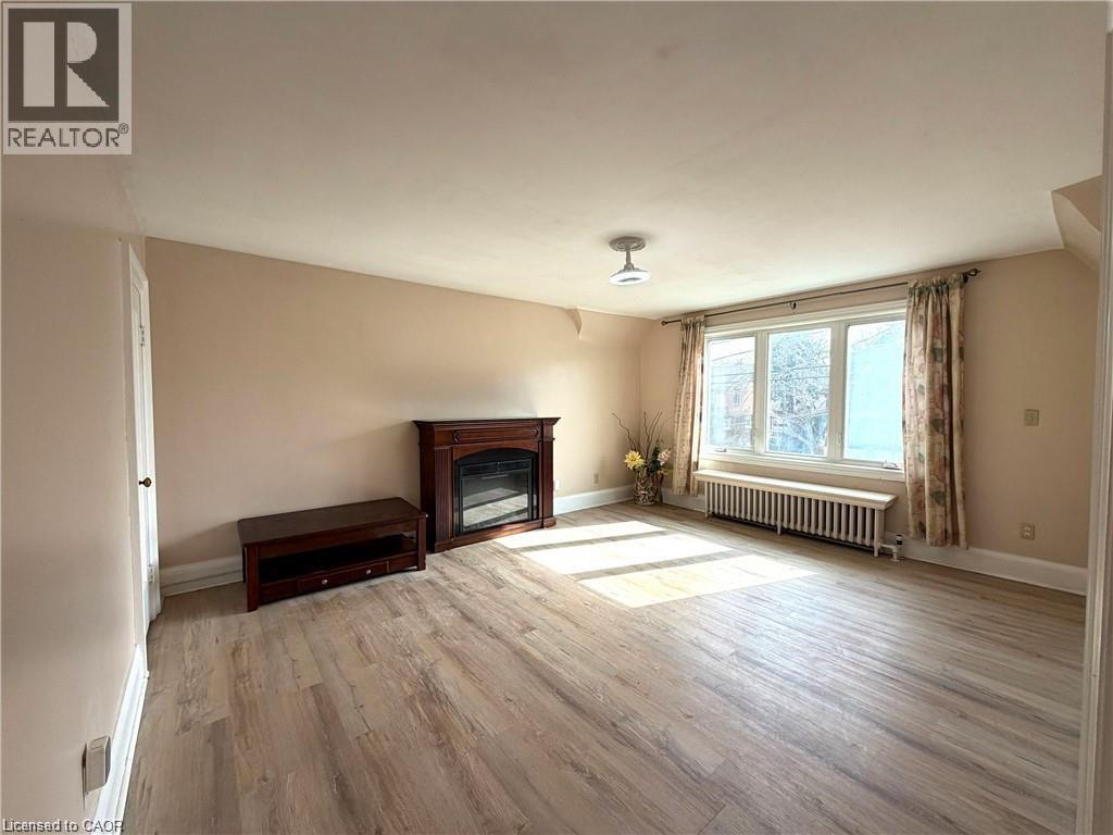 218 WEBER Street E, Kitchener, Ontario, N2H1E8 — Photo 7
