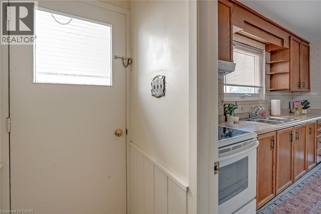 652 ARDLEIGH Crescent - 26