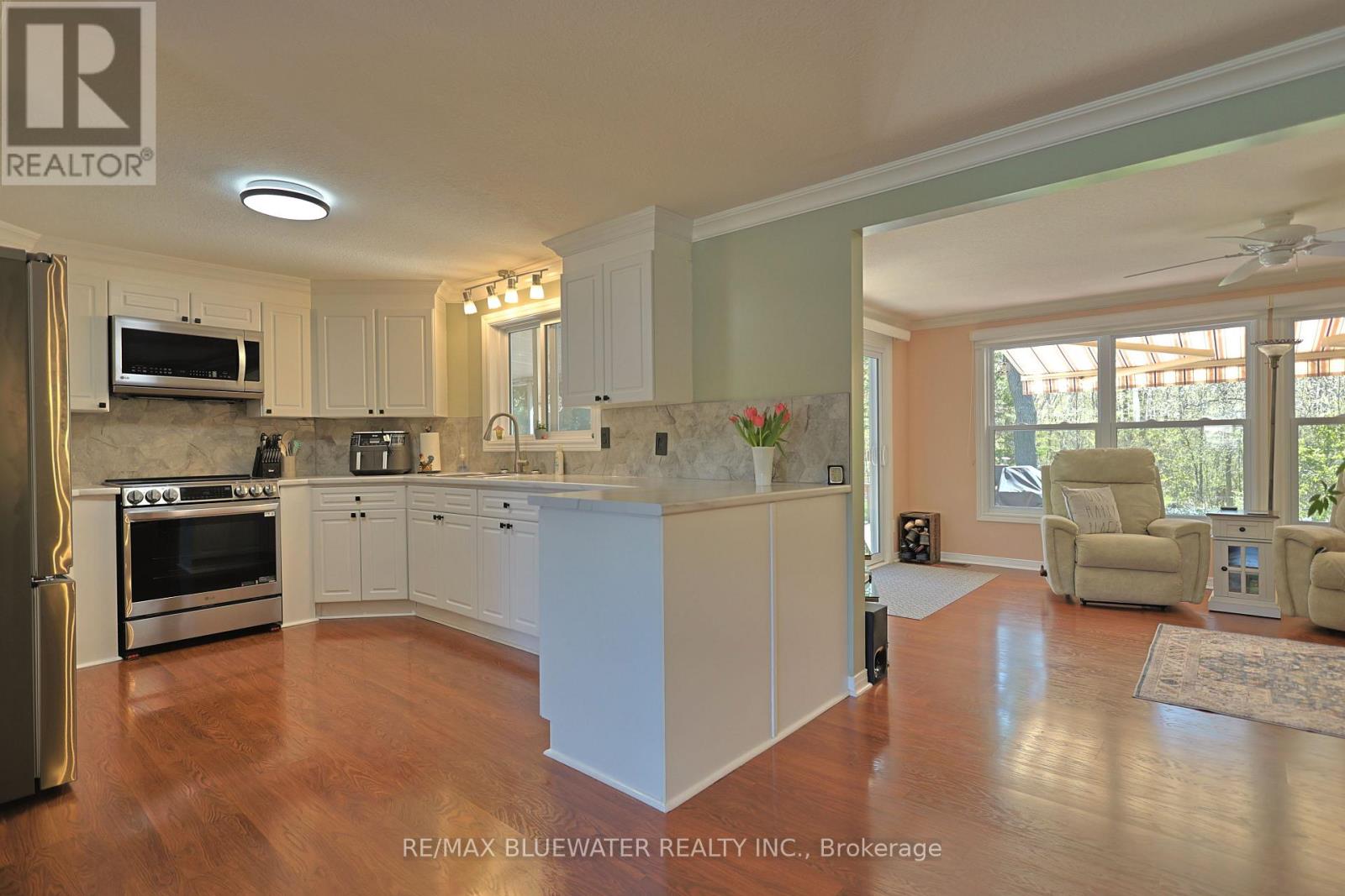 350 SHANNON BOULEVARD - 5