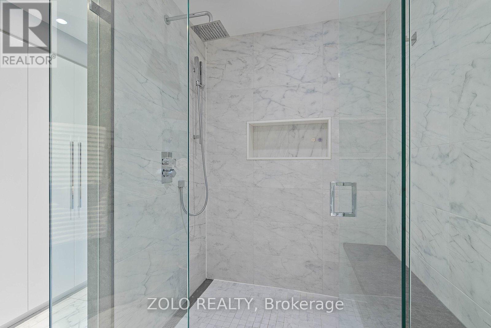 #302 55 LOMBARD STREET - 27
