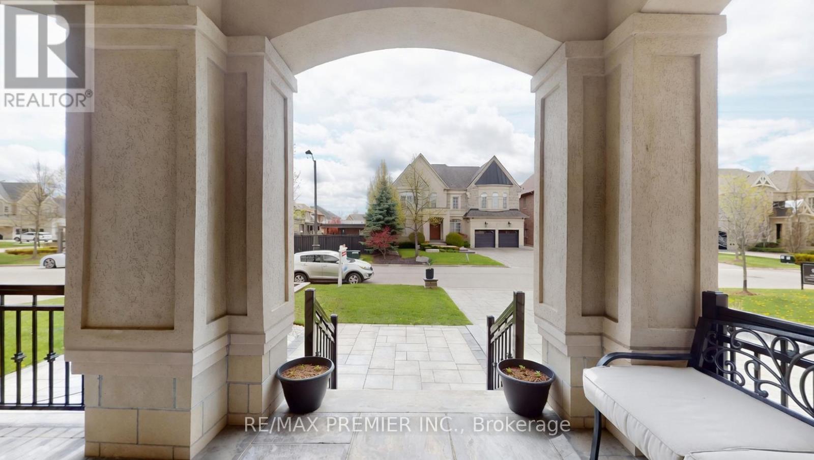 95 SARRACINI CRESCENT - 6