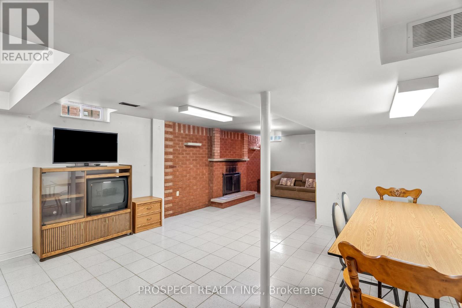 9 WHEATLEY ROAD - 32