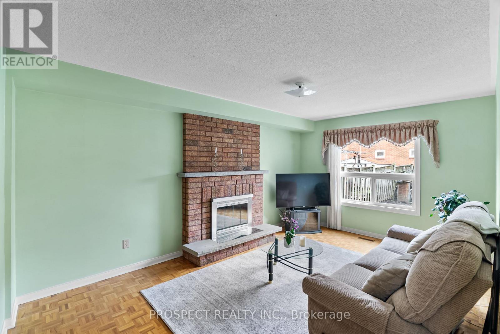9 WHEATLEY ROAD - 9