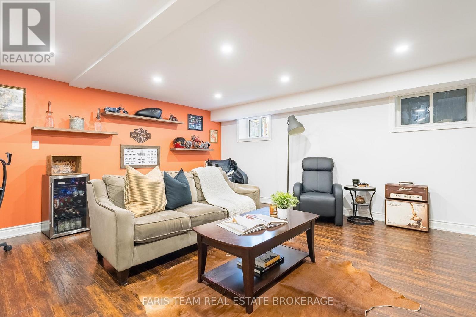 730 TRINITY STREET - 24