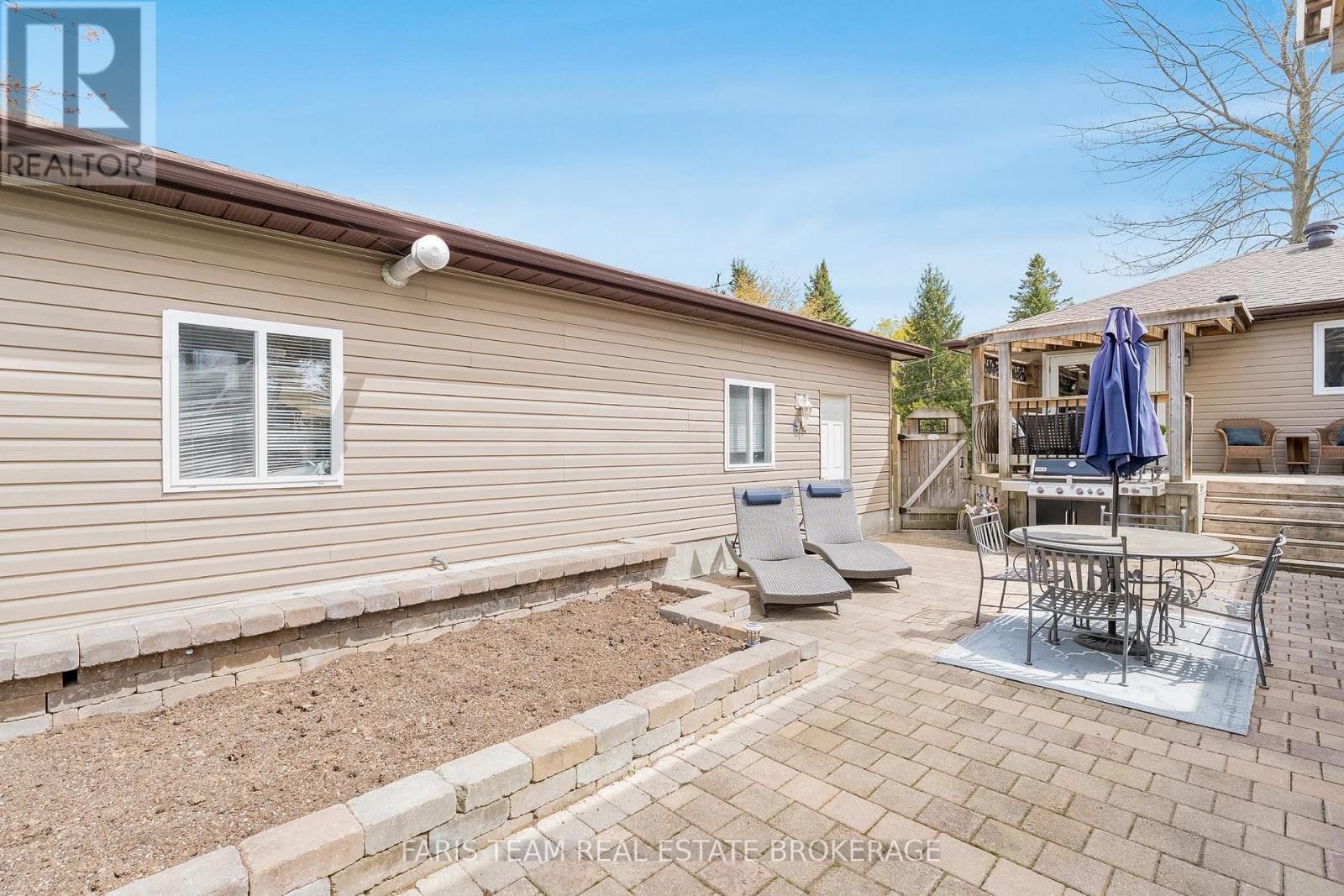 730 TRINITY STREET - 36