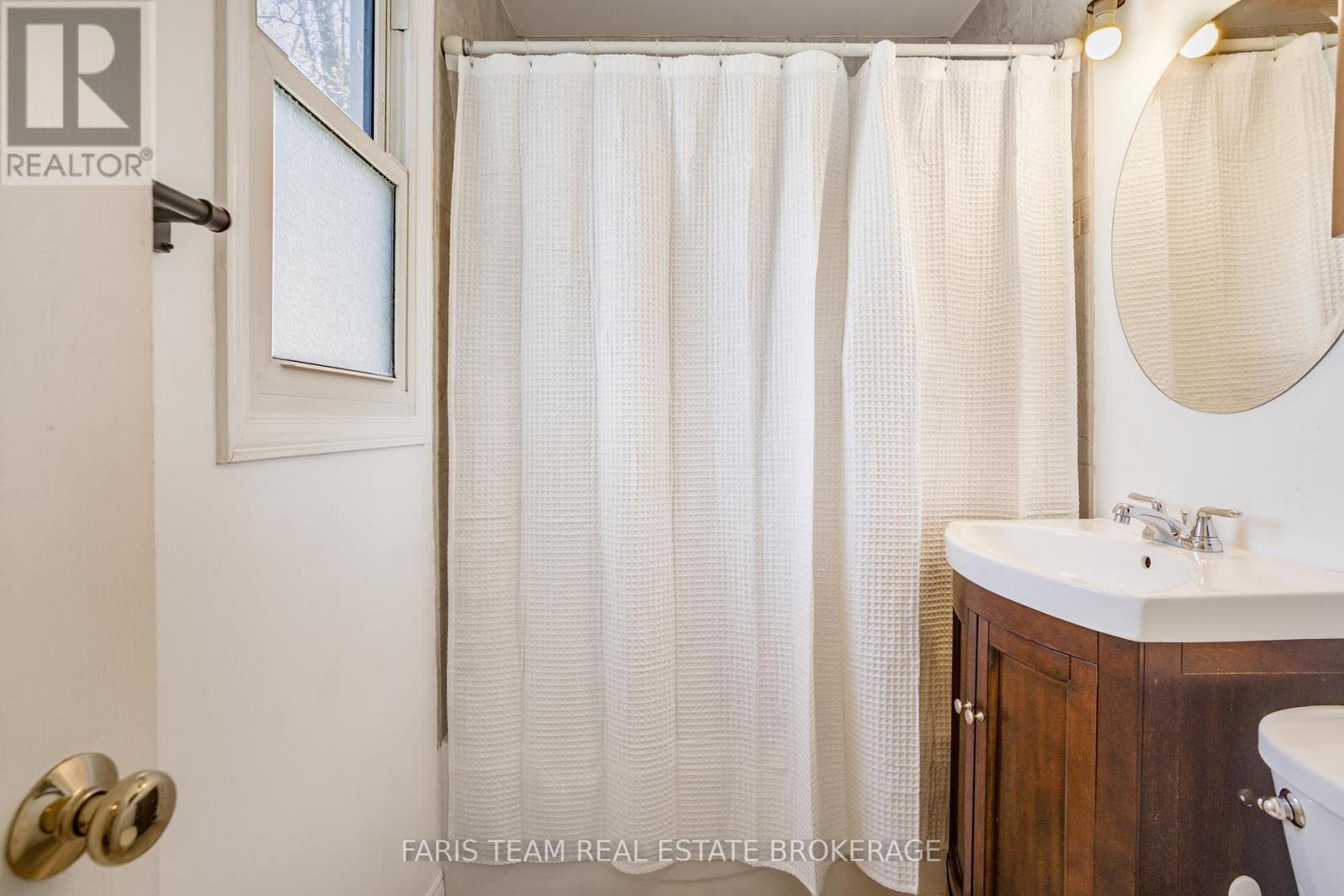 407 BAYVIEW PARKWAY - 13