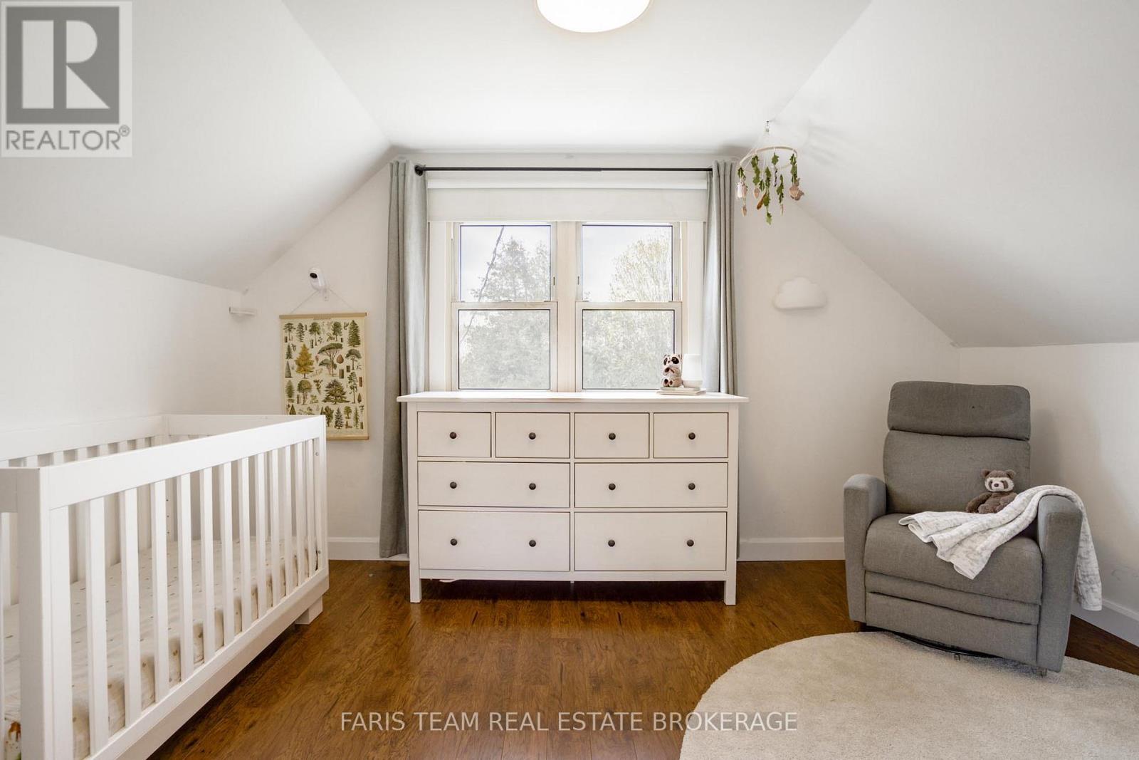 407 BAYVIEW PARKWAY - 17