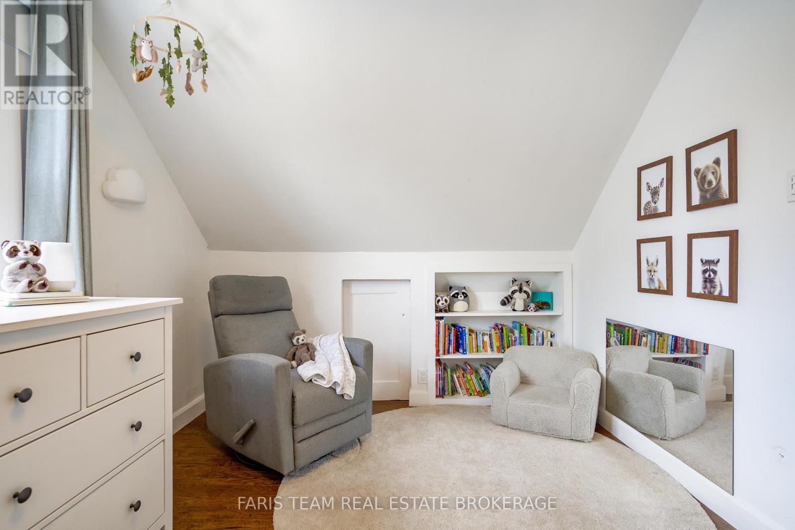 407 BAYVIEW PARKWAY - 18