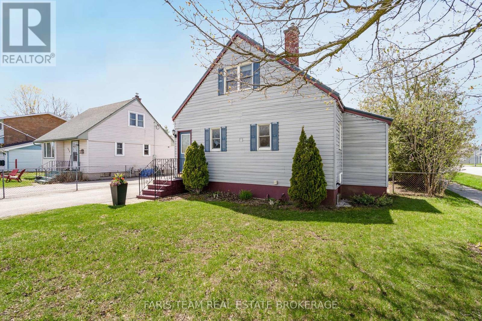 407 BAYVIEW PARKWAY - 2