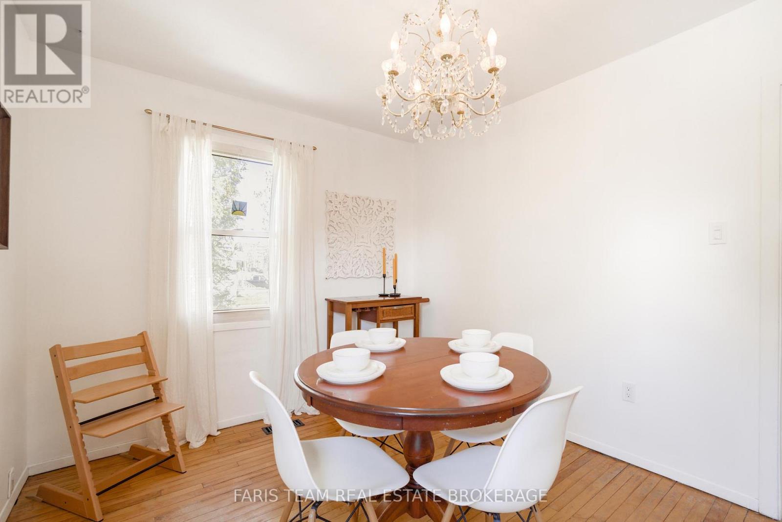407 BAYVIEW PARKWAY - 9