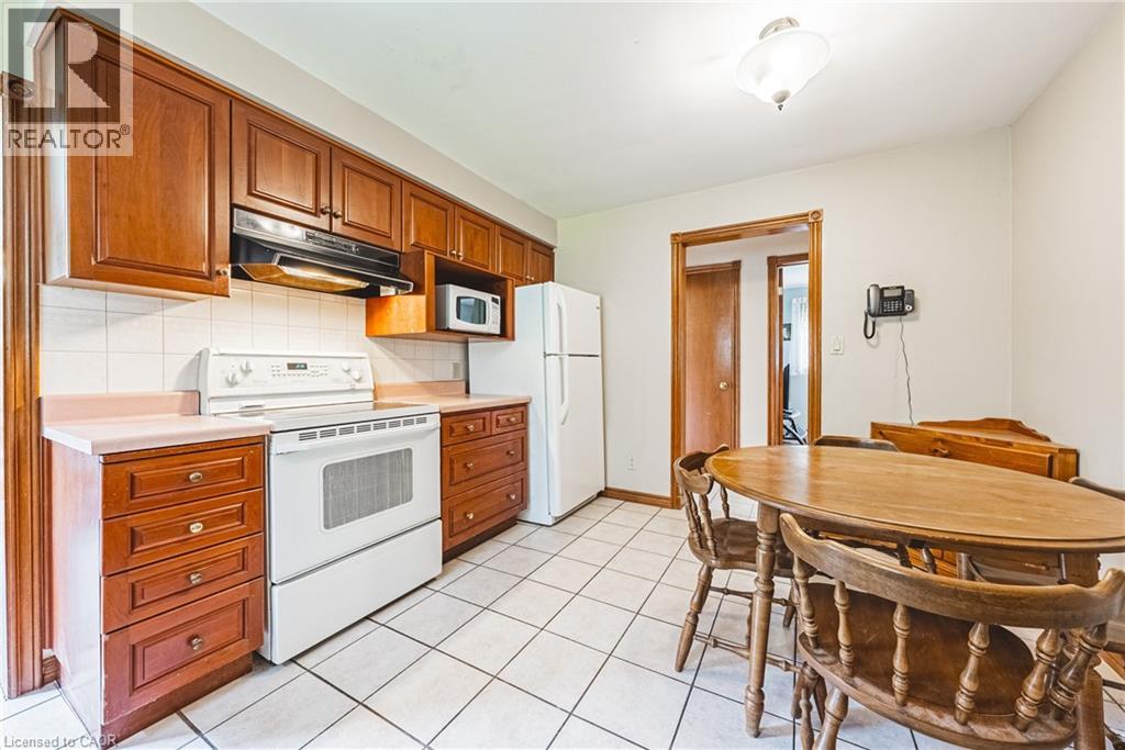 2218 GHENT Avenue, Burlington, Ontario, L7R1Y7 — Photo 11
