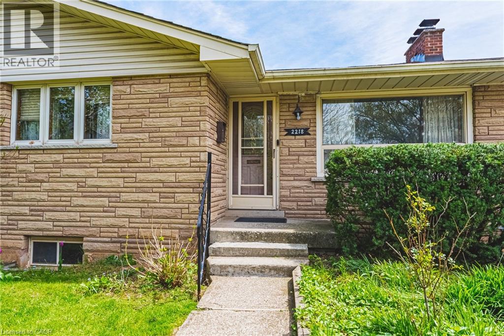 2218 GHENT Avenue, Burlington, Ontario, L7R1Y7 — Photo 3