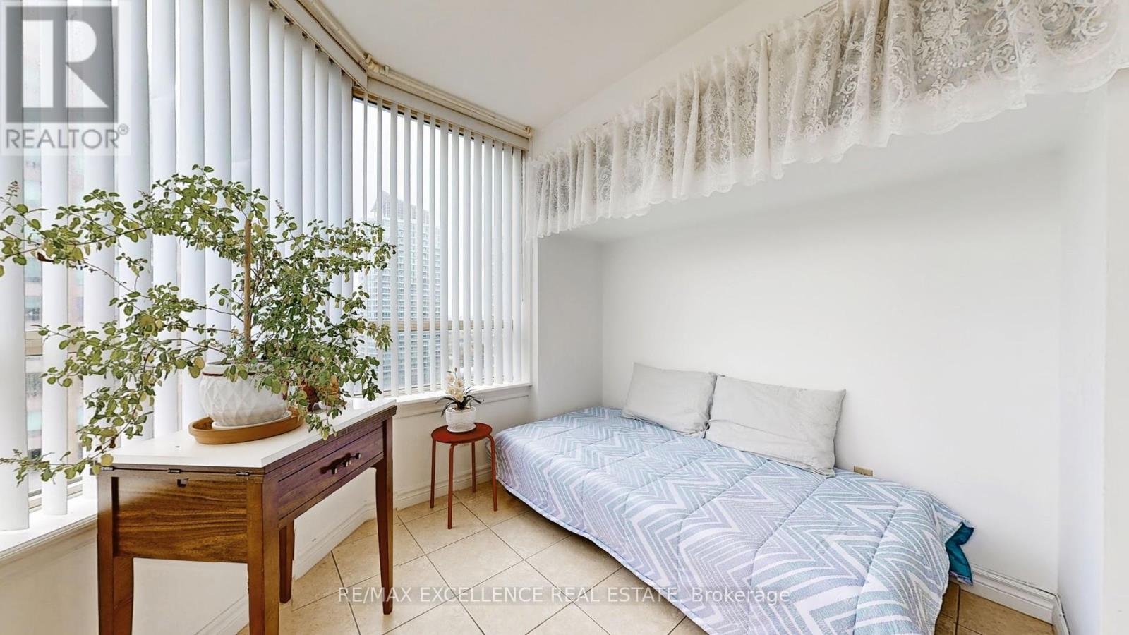 #1504 3605 KARIYA DRIVE - 23
