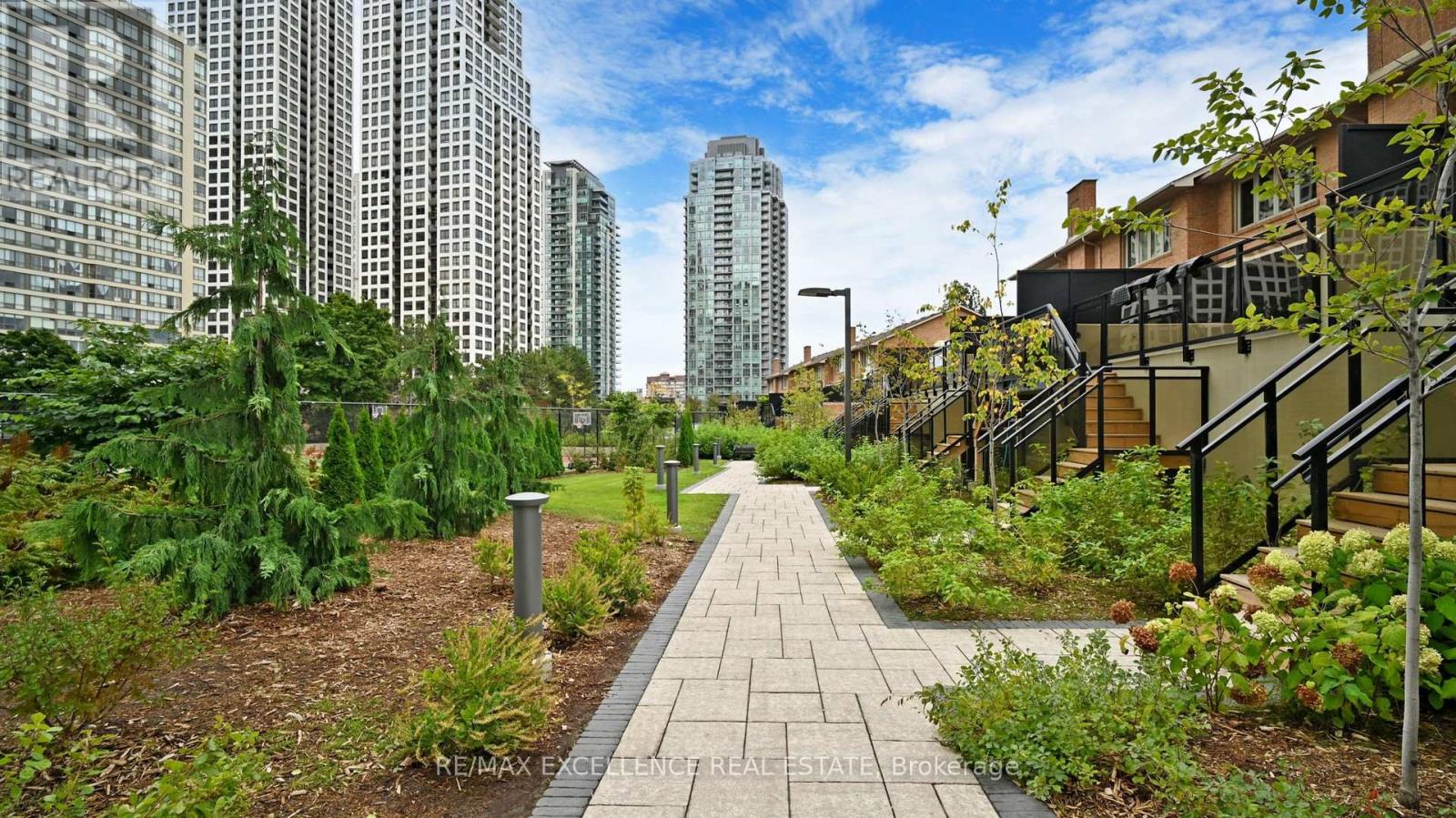 #1504 3605 KARIYA DRIVE - 41