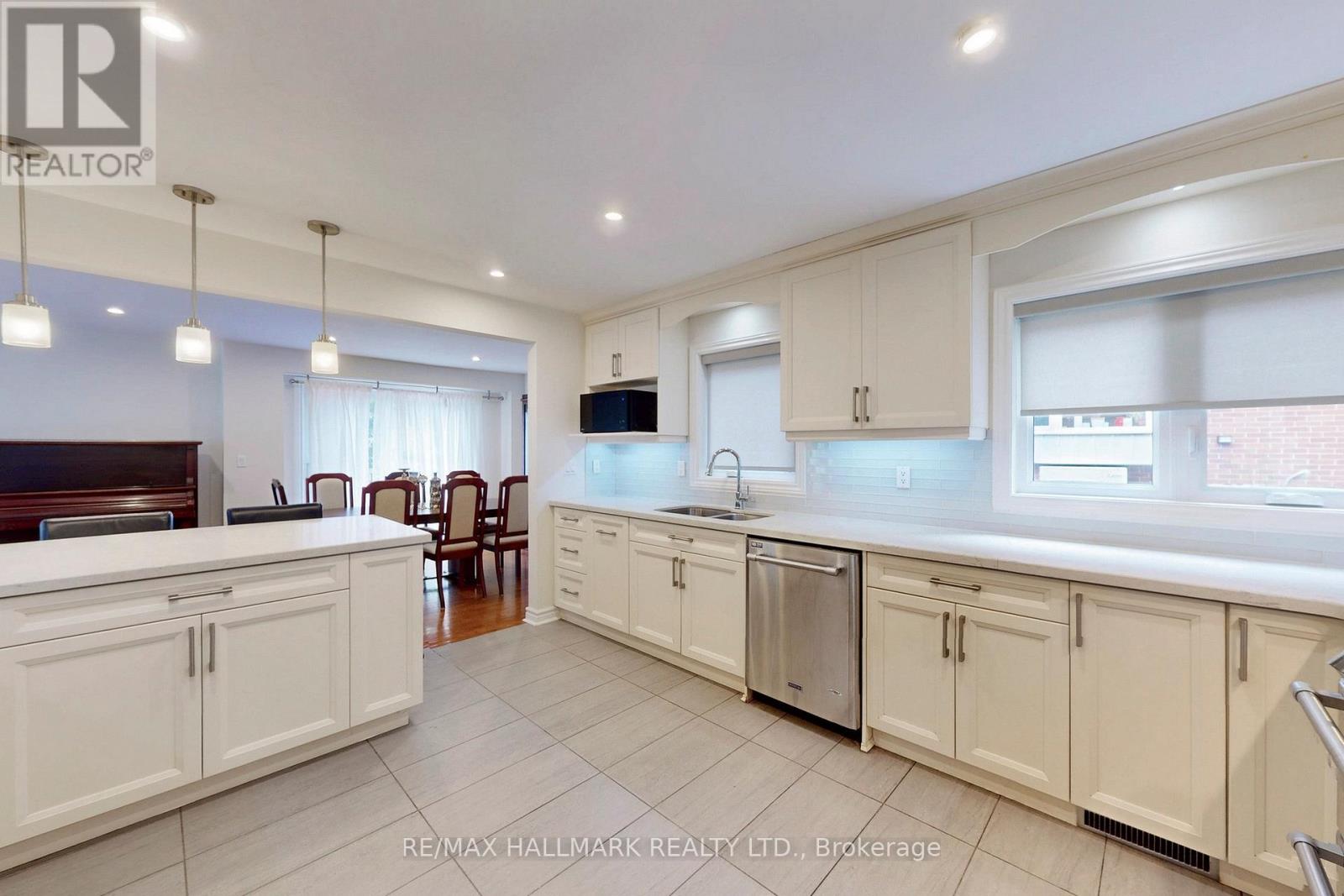 2 BUTTERFIELD DRIVE - 14