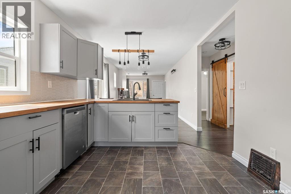 1171 Montague STREET - 10