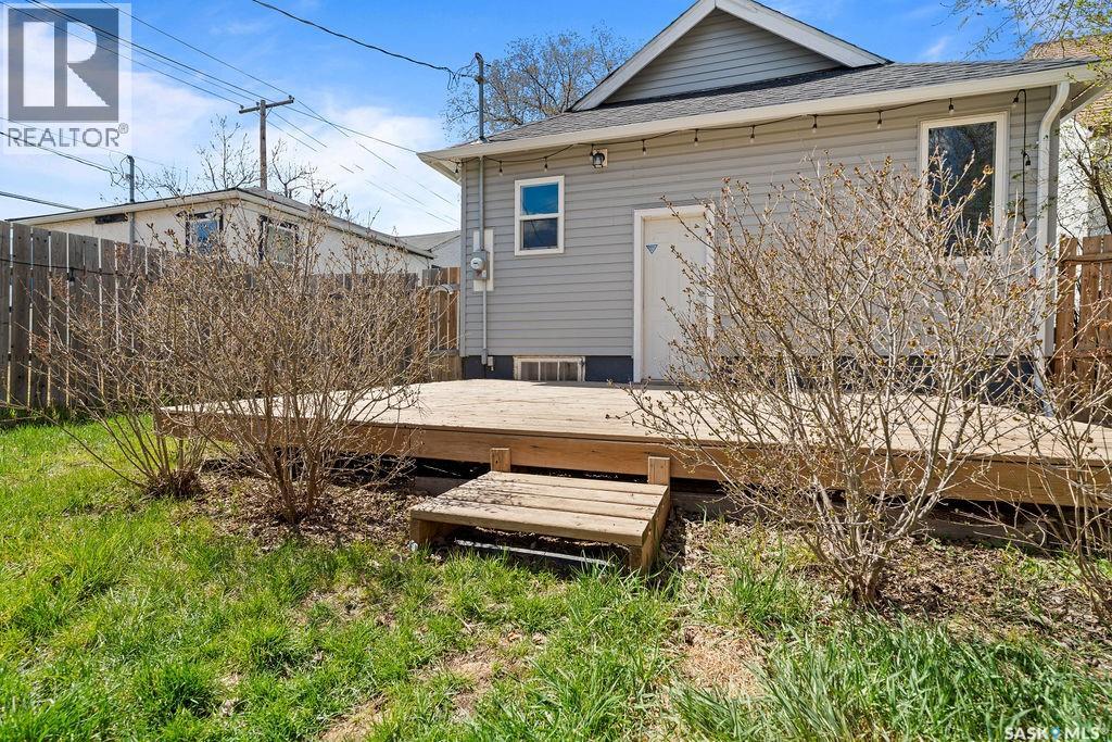 1171 Montague STREET - 26