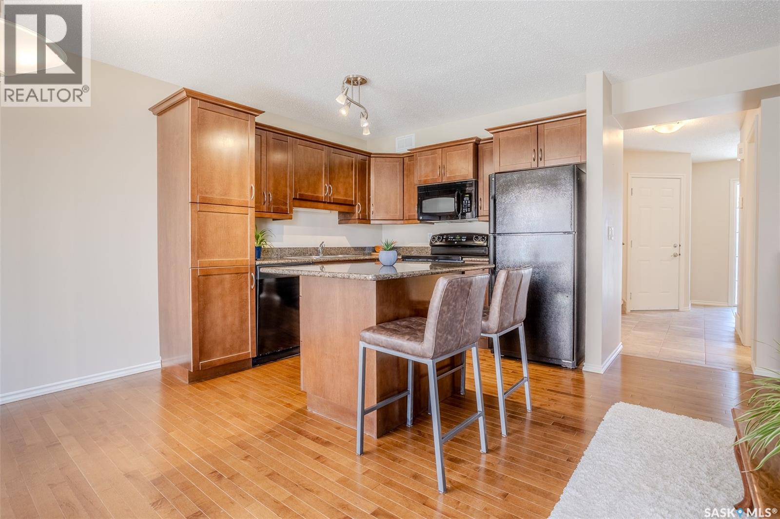 #306 105 Lynd CRESCENT - 12