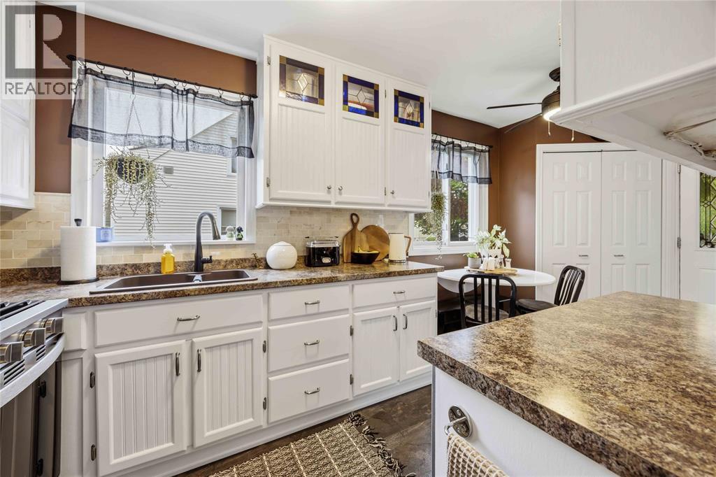 1098 WILLA DRIVE, Sarnia, Ontario, N7S1T2 — Photo 9