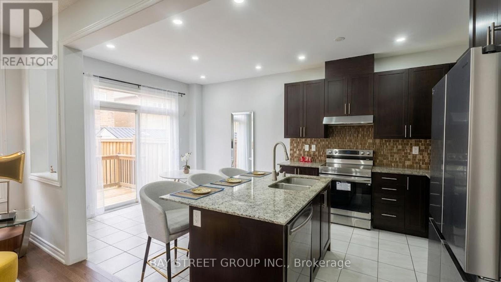 12 MONCEAU ROAD - 18
