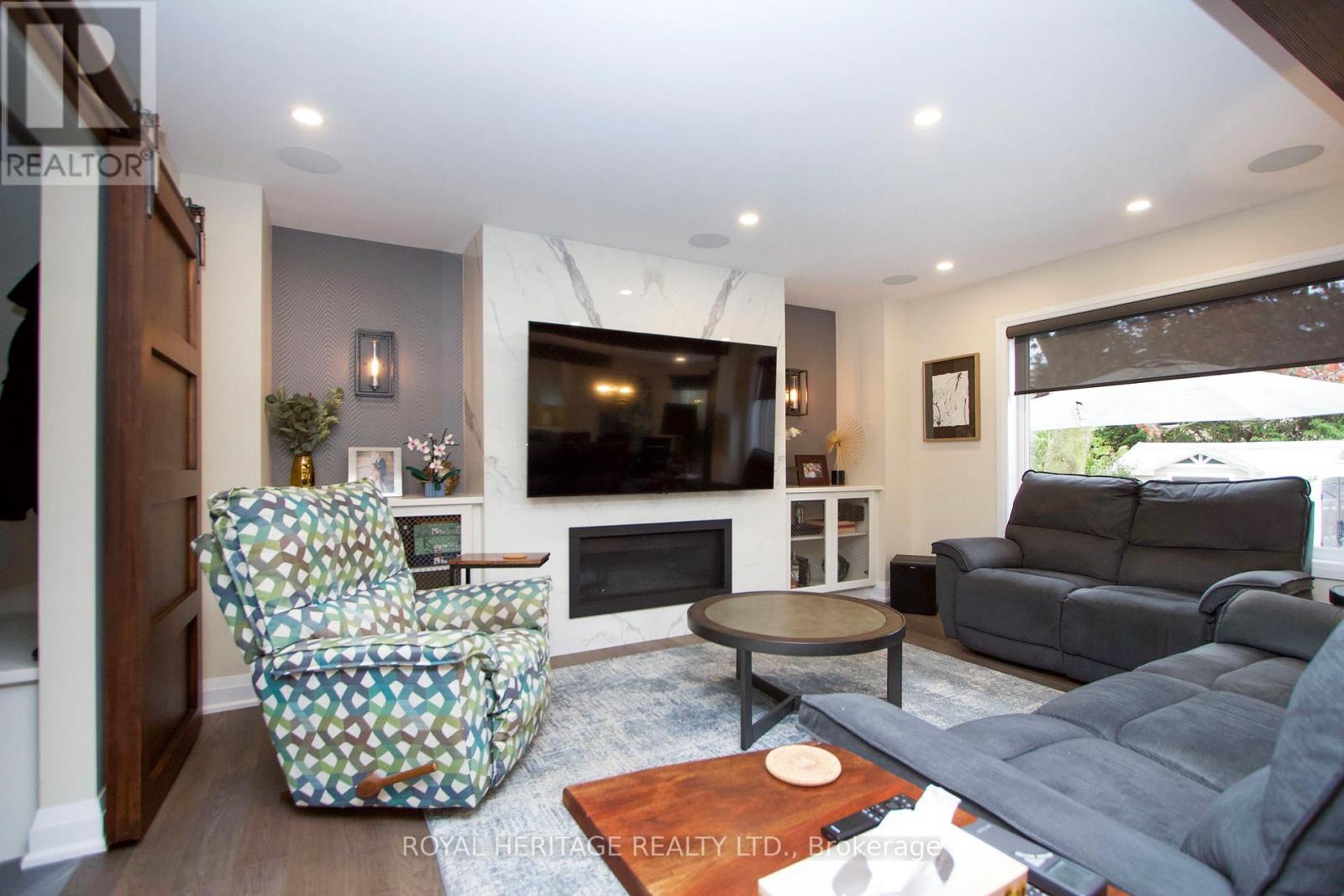 27 CLOVELLY DRIVE - 16