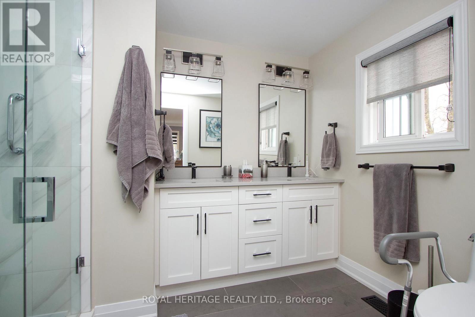 27 CLOVELLY DRIVE - 23