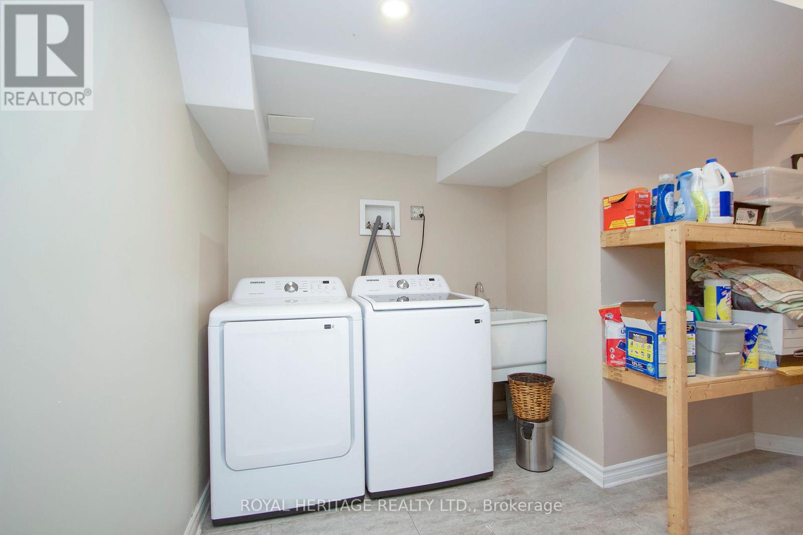 27 CLOVELLY DRIVE - 33