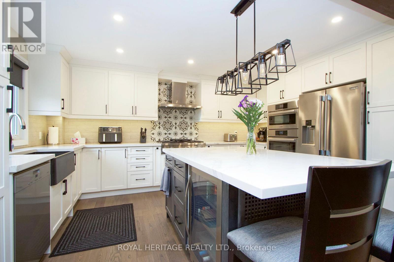 27 CLOVELLY DRIVE - 8