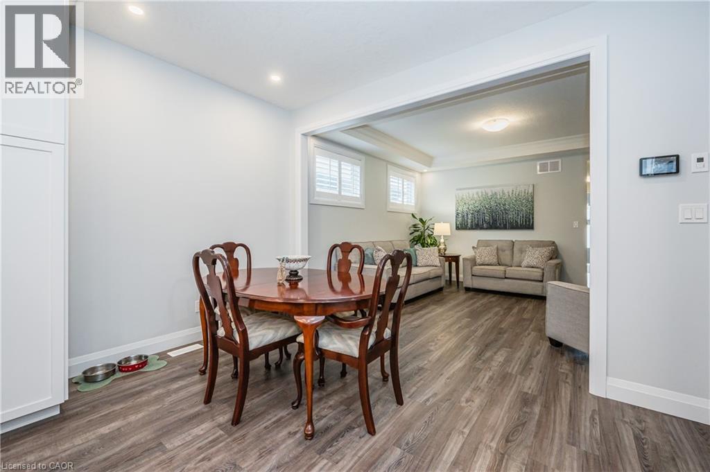 114 WOODBERRY Crescent - 11
