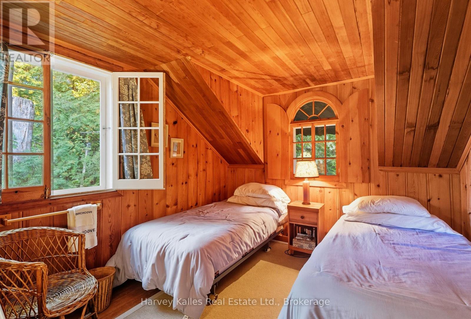 #22 1052 LONGHURST ROAD - 19