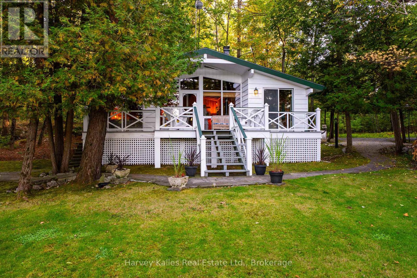 #22 1052 LONGHURST ROAD - 28
