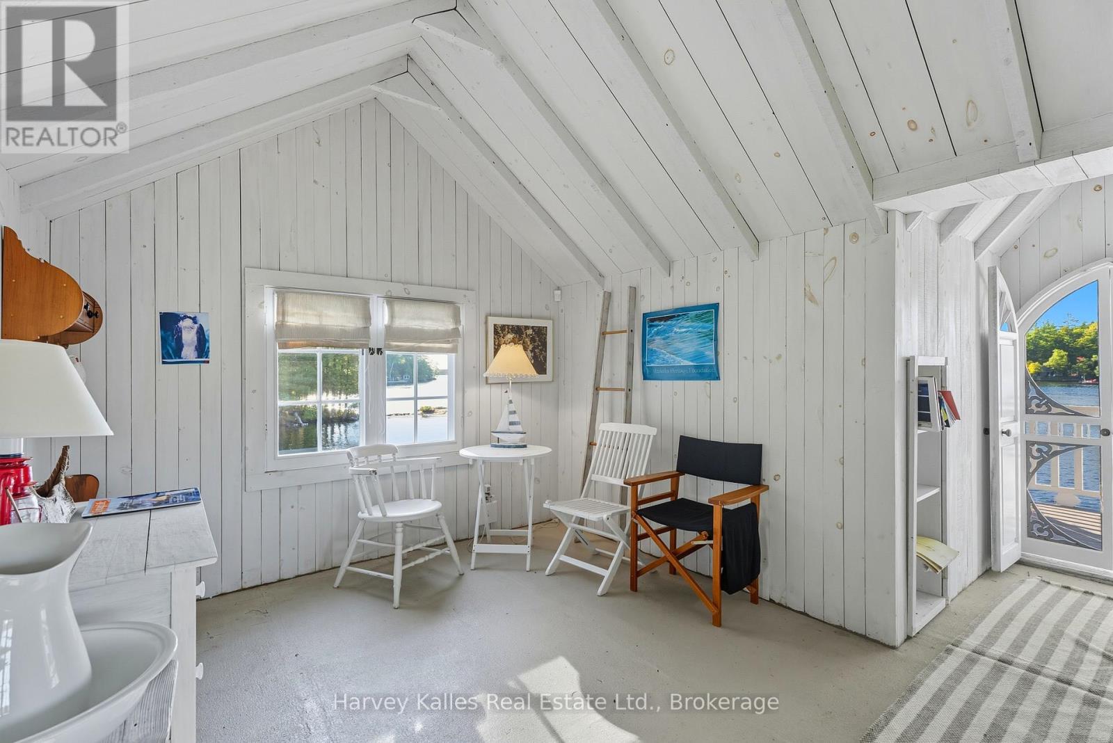#22 1052 LONGHURST ROAD - 37
